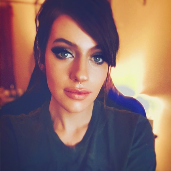 Meet your Posher, Hope - Picture 6 of 12